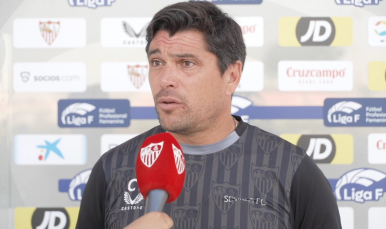 Cristian Toro atiende a los medios oficiales en la previa del encuentro del domingo