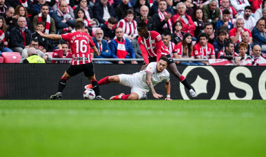 Ocampos del Sevilla FC ante el Athletic Club