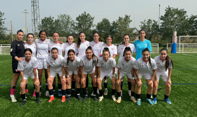 Las juveniles sevillistas en un partido de la temporada