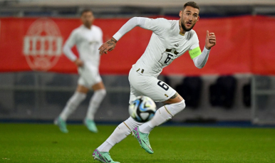 Gudelj con la selección de Serbia