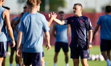 Imagen de García Pimienta, entrenador del Sevilla FC