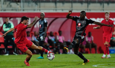 Imagen de Isaac ante el Orlando Pirates