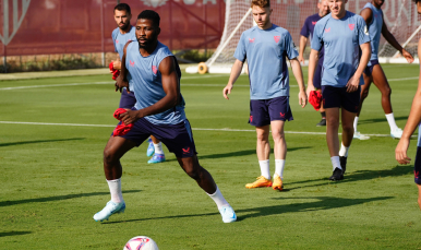 Iheanacho, novedad en el entrenamiento matutino