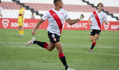 Imagen de Mateo Mejía celebrando un tanto ante el Atlético Sanluqueño