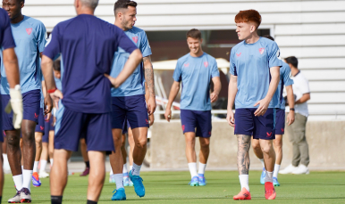 Imagen de Barco y Saúl en el campo de entrenamiento