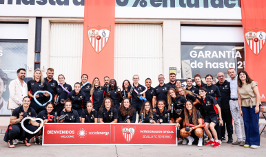 La plantilla del Femenino visita las instalaciones de Social Energy