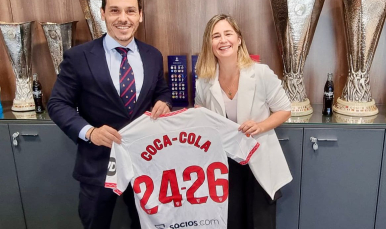 José María del Nido Carrasco y Beatriz Codes, de Coca-Cola.