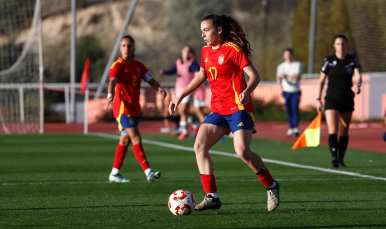 Lucía Corrales durante el partido ante Italia