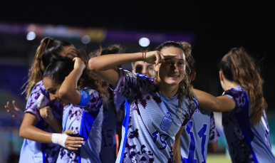 Alba Cerrato celebra su gol ante Inglaterra
