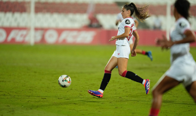 Julia Torres, el día de su debut