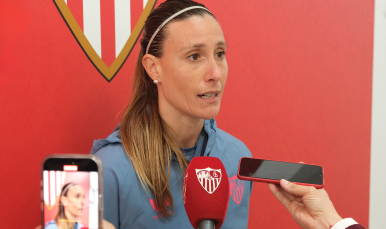 Gemma Gili atiende a los medios en la ciudad deportiva