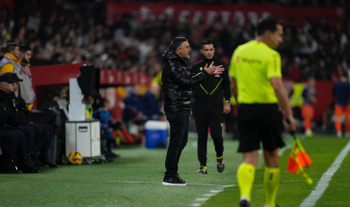 García Pimienta en la zona técnica del Sánchez-Pizjuán