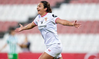 Lucía Moral celebra su tanto ante el Betis