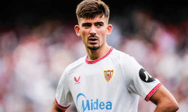 Kike Salas en el encuentro frente al Atlético de Madrid
