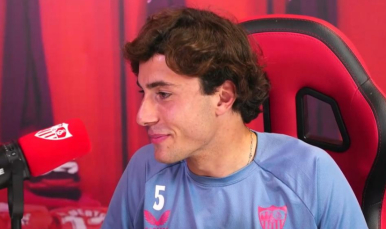 Diego Hormigo atendió a los medios oficiales