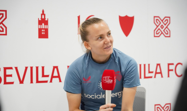 Sullastres atiende a los medios oficiales en el media day del derbi de la segunda vuelta