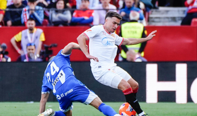 Pedrosa del Sevilla FC ante el Deportivo Alavés