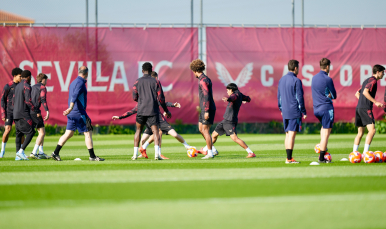 Entrenamiento del Sevilla FC en la ciudad deportiva