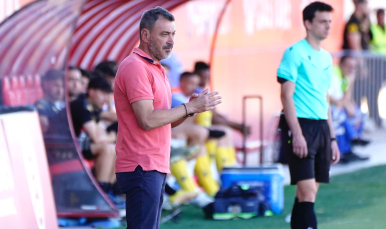 Imagen de Jesús Galván ante el Alcorcón