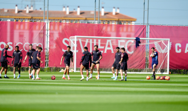 Entrenamiento del Sevilla FC en la ciudad deportiva