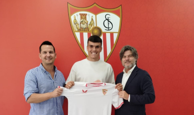 Iker Muñoz renueva su contrato hasta 2027