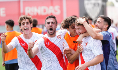 El Sevilla Atlético celebra su victoria ante el Atlético B