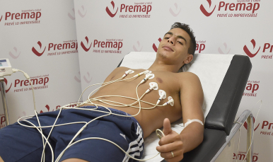 Ben Yedder en el reconocimiento médico con el Sevilla FC 