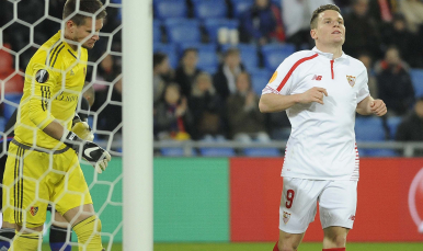 Gameiro en el Basilea-Sevilla FC