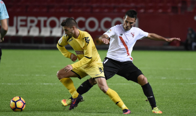 Fede San Emeterio del Sevilla Atlético ante el Reus