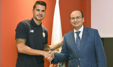 Vitolo posa con el presidente Castro
