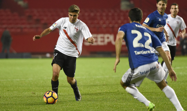 Pozo del Sevilla Atlético ante el Real Oviedo