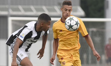 Javi Pérez en el partido ante la Juventus