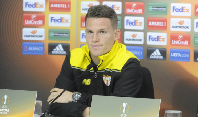 Gameiro, en la rueda de prensa oficial UEFA