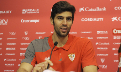 Fazio en su presentación en el Sevilla FC