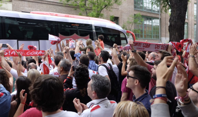 Llegada del Sevilla FC a la final de Madrid