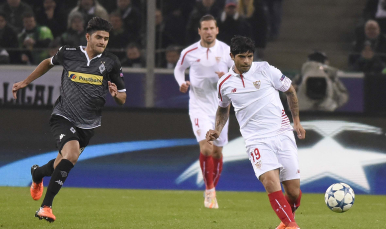 Banega en el Borussia-Sevilla FC