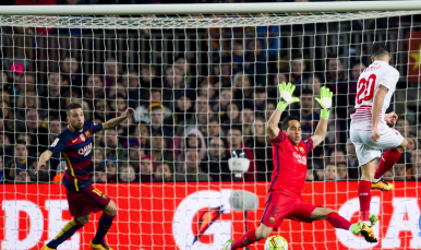 Vitolo en el FC Barcelona-Sevilla FC