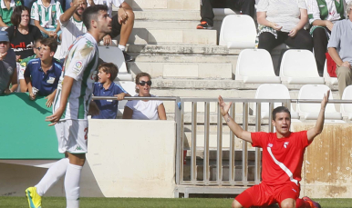 Matos del Sevilla Atlético ante el Córdoba