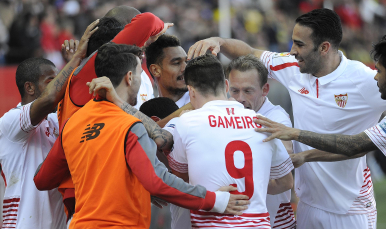 Celebración de gol en el Sevilla FC-UD Las Palmas