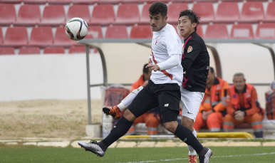 Curro del Sevilla Atlético ante la UD Almería B