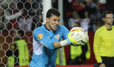 David Soria en el Sevilla FC-Athletic Club de UEFA Europa League 