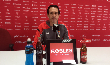 Unai Emery en sala de prensa
