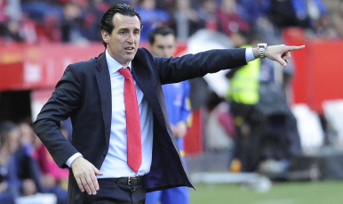 Emery da indicaciones en el Sevilla FC-UD Las Palmas 