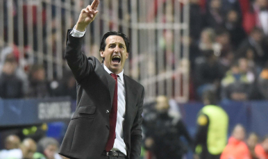 Emery durante el partido 