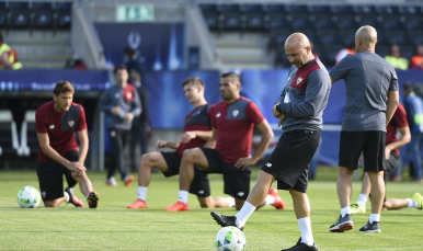 Entrenamiento del Sevilla en Tronheim