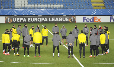  ENTRENAMIENTO SEVILLA FC EN MOLDE 