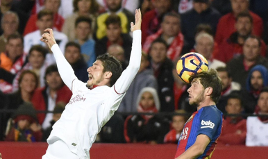 Escudero ante el FC Barcelona