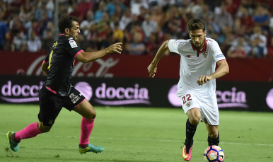 Franco Vázquez, en una jugada en el partido del Sevilla FC-RCD Espanyol