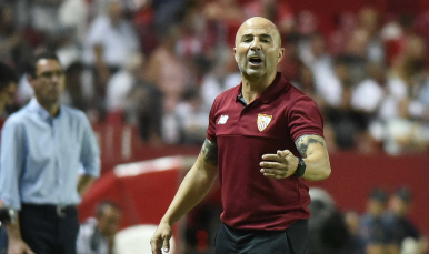 Sampaoli, en el banquillo del Sánchez Pizjuán en su debut en Liga
