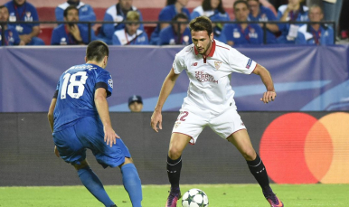 Franco Vázquez en el partido ante Dynamo de Zagreb